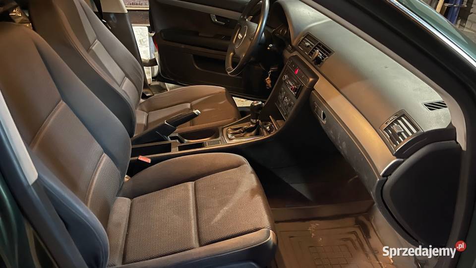 Audi A4 B6 19 AWX 130 klimatyzacja opony zimowe radio A4 Milejów-Osada