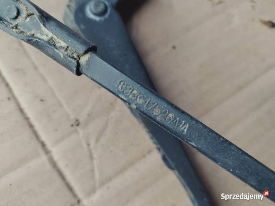 RAMIĘ WYCIERACZKI FORD SIERRA osobowe sprzedam