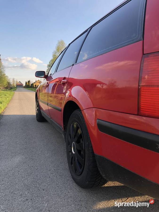 Volkswagen passat b5 nowy lakier nieuszkodzony podkarpackie Komorów