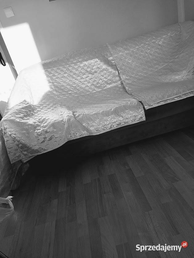 Narzuty nowe na lóżka 2 sztuki dolnośląskie