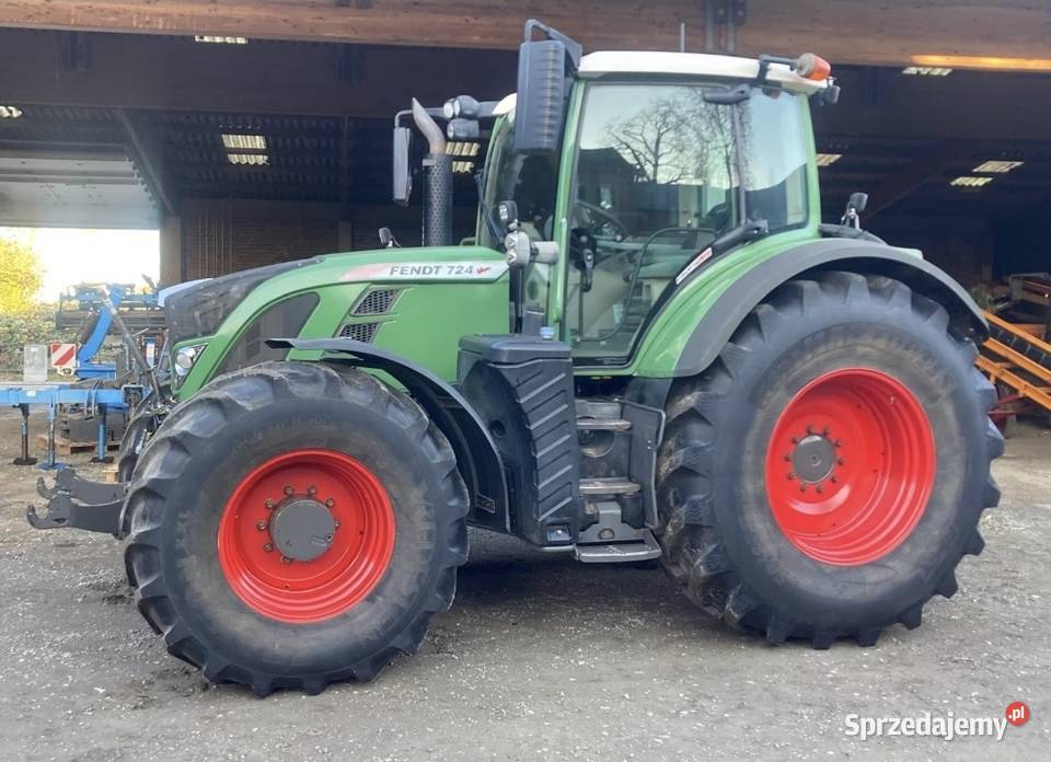 Fendt Vario 724 SCR Profi Plus Fendt Vario 820 Rożniątów