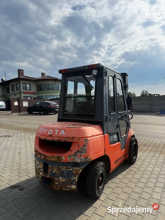 wózek widłowy TOYOTA 7FDJF35 diesel 3500 kabina