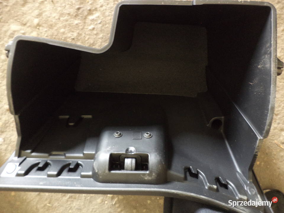 FORD FIESTA MK7 2012 SCHOWEK KONSOLI POLKA Części samochodowe Turek
