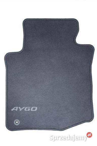 TOYOTA Aygo Oryginalne dywaniki welurowe komplet dolnośląskie Kąty Wrocławskie