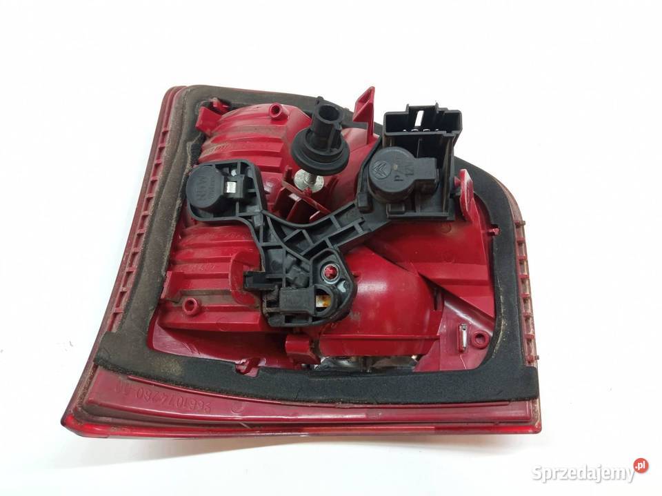 LAMPA TYŁ W KLAPĘ PRAWA KOMBI 9681074280 Citroen