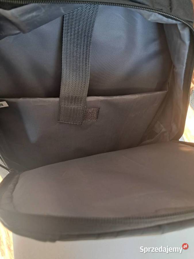 nowy plecak w środku 2 przegrody brak metki