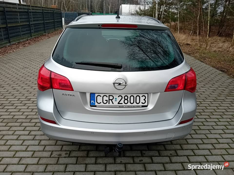 Opel Astra J 16 benzyna kombi Grudziądz sprzedam