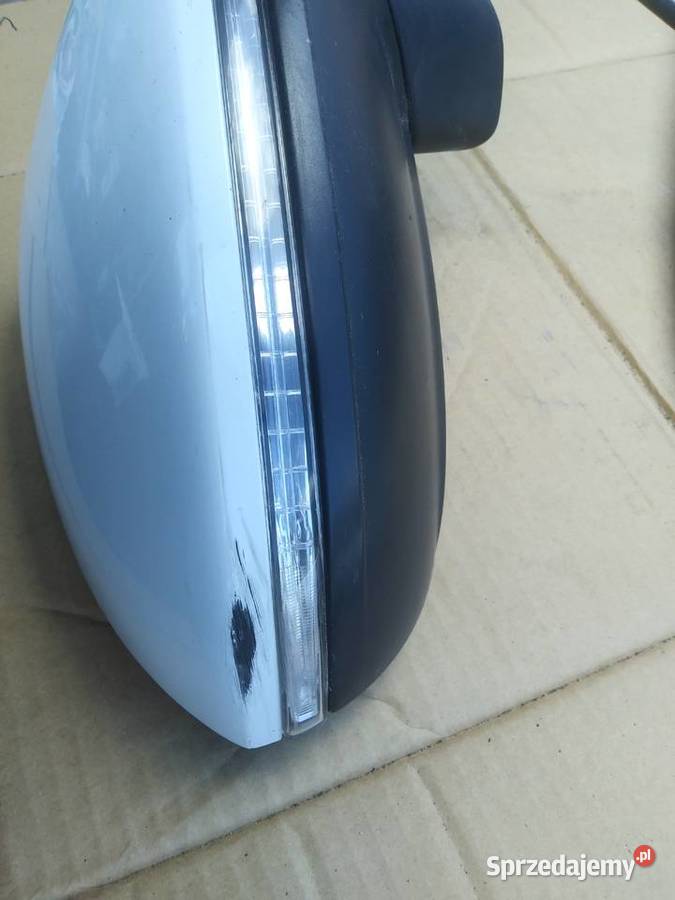 VW Touran III 16 lusterko prawe LC9A osobowe Lusterka zewnętrzne Dębno