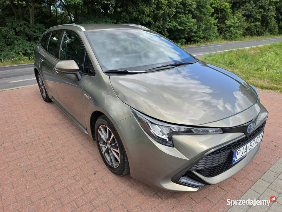 Toyota Corolla Toyota Corolla 18 benzynahybryda Cielcza