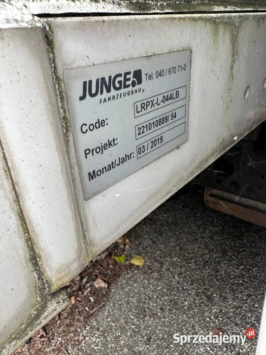 Iveco daily kontener z windą opolskie Łosiów sprzedam