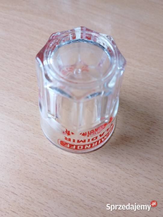 Kultowy szklany kieliszek do wódki SMIRNOFF