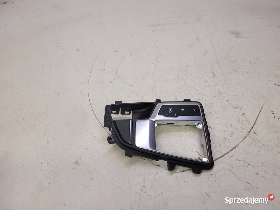 RAMKA ZMIANY BIEGÓW AUDI A4 B9 A5 8W1713111C Tapicerki samochodowe Przystajń sprzedam