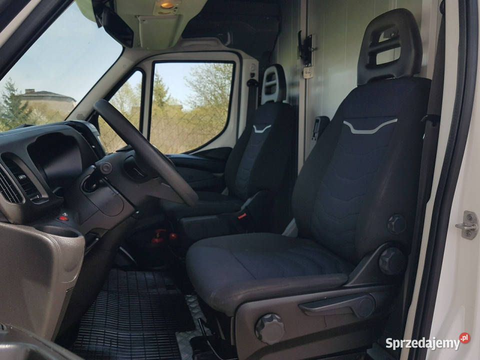 Iveco Daily KONTENER NISKOPODŁOGOWY 443x223x242 119144km Poręba