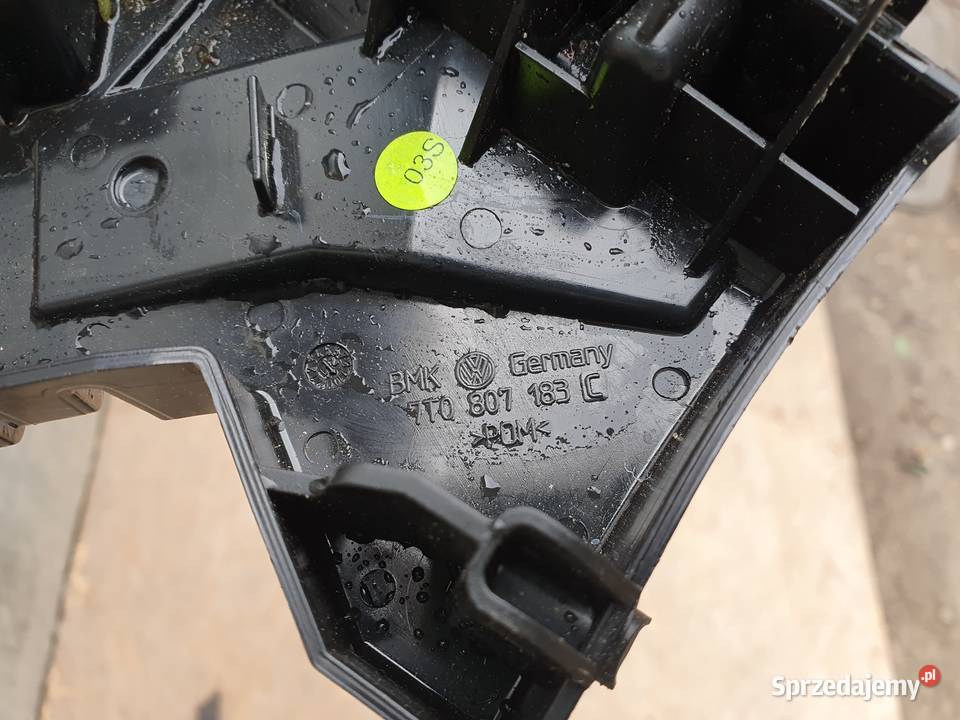 VW T7 7T0 ŚLIZG ZDERZAKA 7T0807183C osobowe wielkopolskie Międzychód