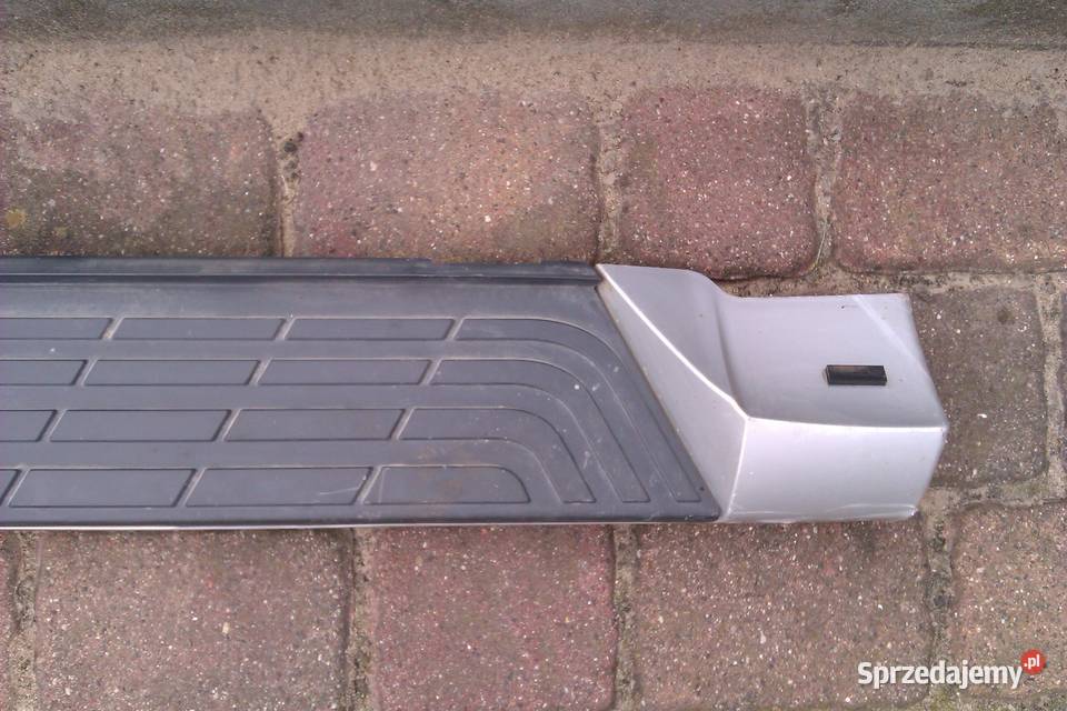 Mitsubishi Pajero IV 5D stopnie nakładka progów Progi