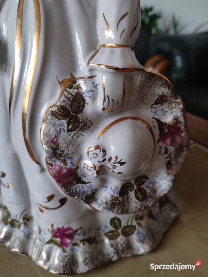 Duża sygnowana porcelanowa figurka Chodzież lubelskie Janów Lubelski sprzedam