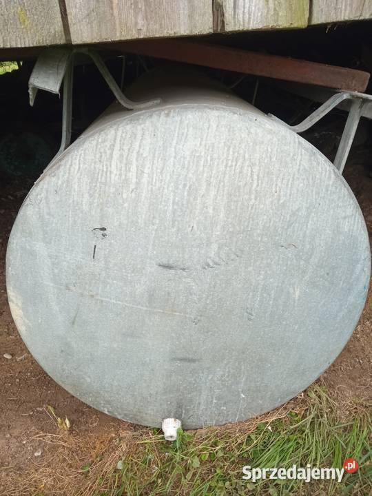 Sprzedam beczki 2000 i 600 litrów Męcina sprzedam