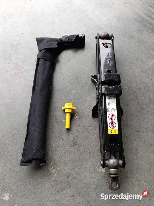 Lewarek RAM 1500 5 generacja Czarny Las