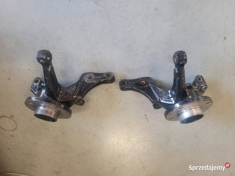 Zwrotnice piasty Renault clio I