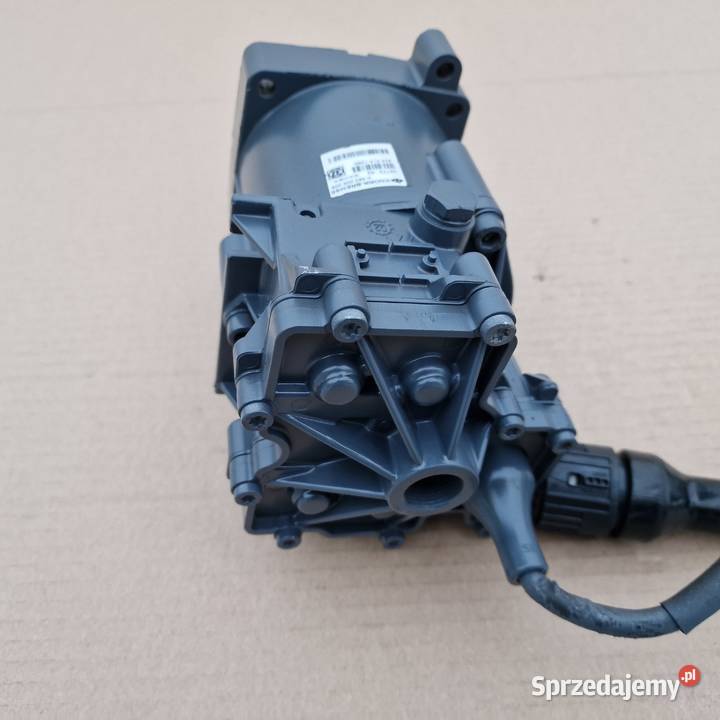 IVECO SIŁOWNIK SPRZĘGŁA KNORRBREMSE 0483005008 Bieleń