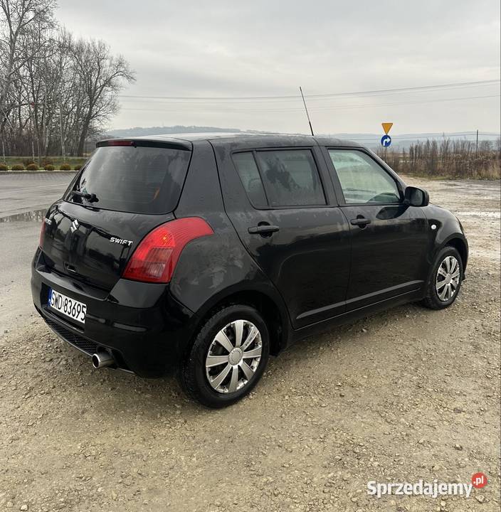 Suzuki Swift 13 gaz 2005r kupiony w Polsce Pilzno