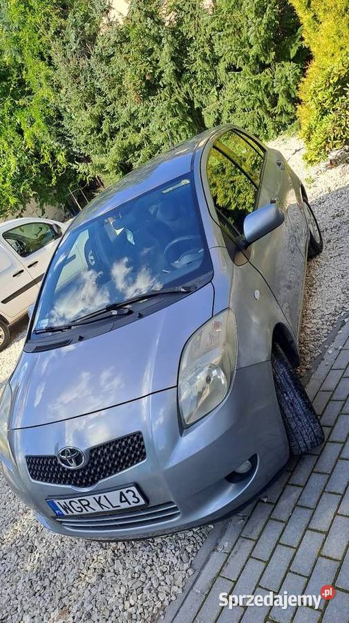 Toyota Yaris 13 benzyna Klimatronik ESP Yaris Grodzisk Mazowiecki sprzedam