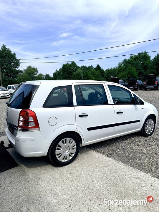 Opel Zafira B 16 benzyna 2011r Zarejestrowany w Polsce