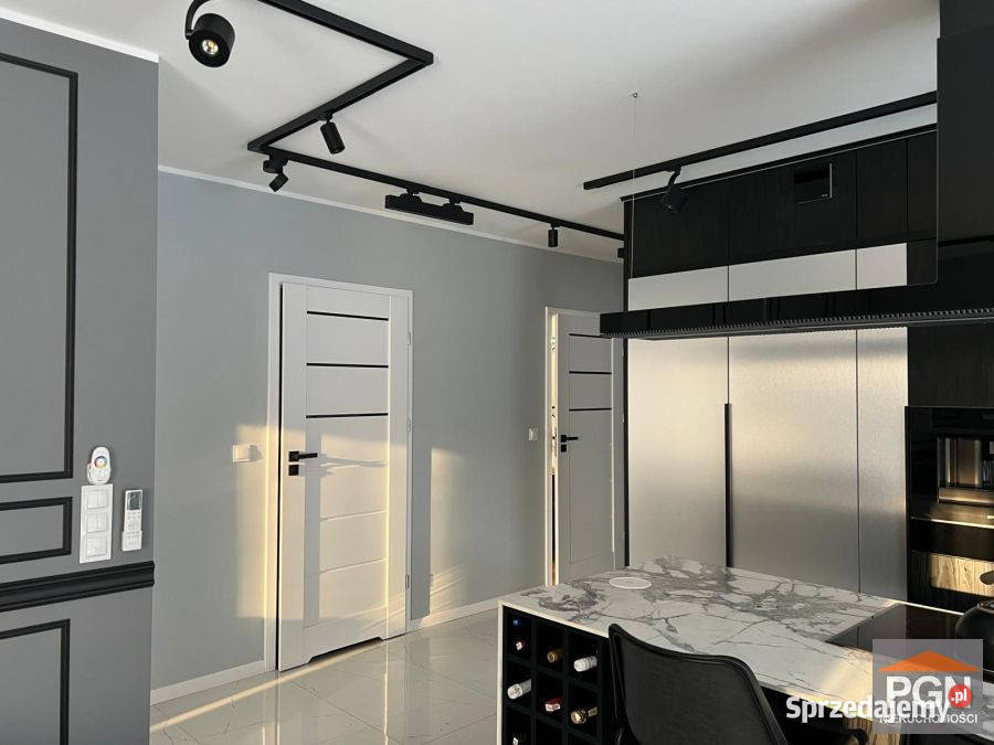 sprzedaży mieszkania 63m2 3pokojowe Międzywodzie