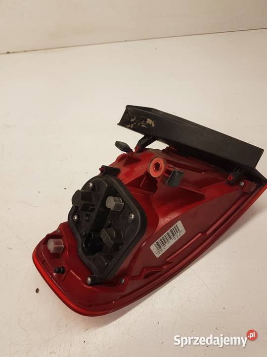LAMPA PRAWY TYŁ W BŁOTNIK AUDI A4 B8 8K5945096AA śląskie Przystajń