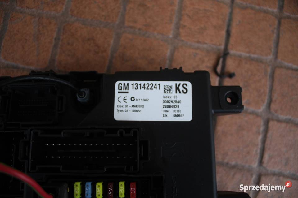 SKRZYNKA MODUŁ BSI OPEL CORSA D 10 13142241 Skrzynki bezpieczników sprzedam