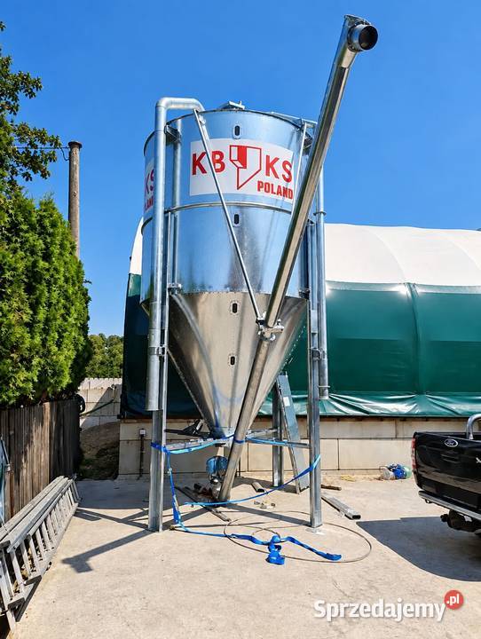 Silos paszowy lejowy o ładowności 13 ton *PRODUCENT*