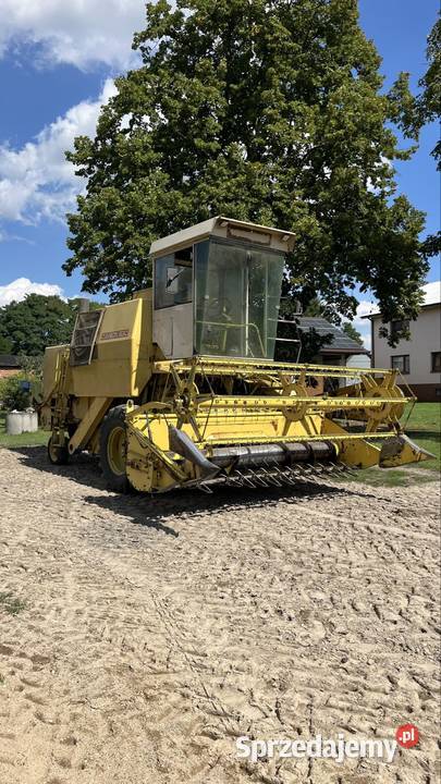 Kombajn Holland 1530 nieuszkodzony