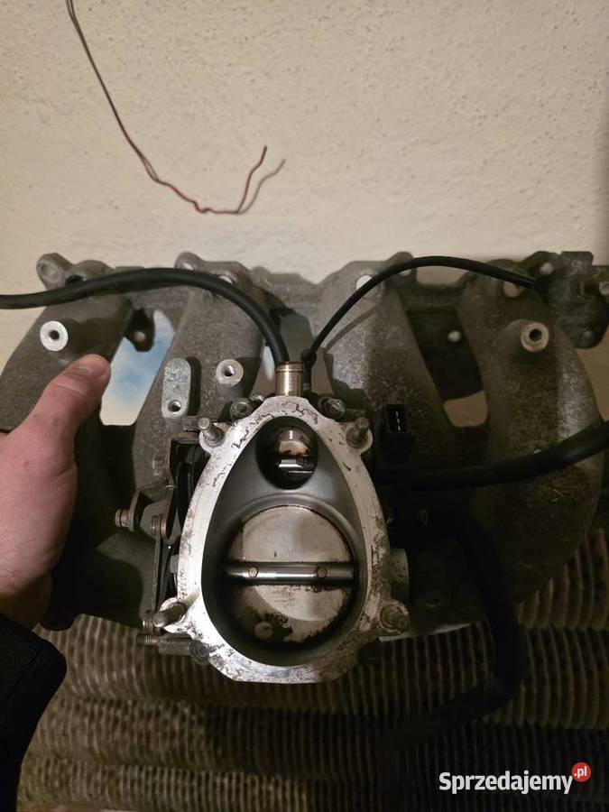 Kolektor ssący c20xe motronic 28 c20let większe sprzedam