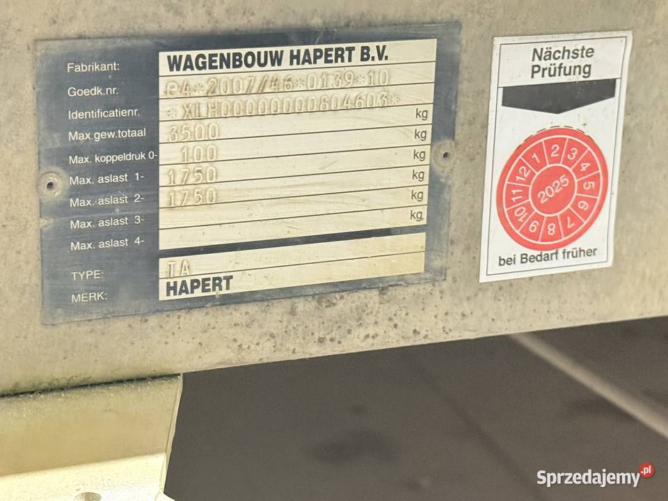 Przyczepa cysterna do bentonitu koparka