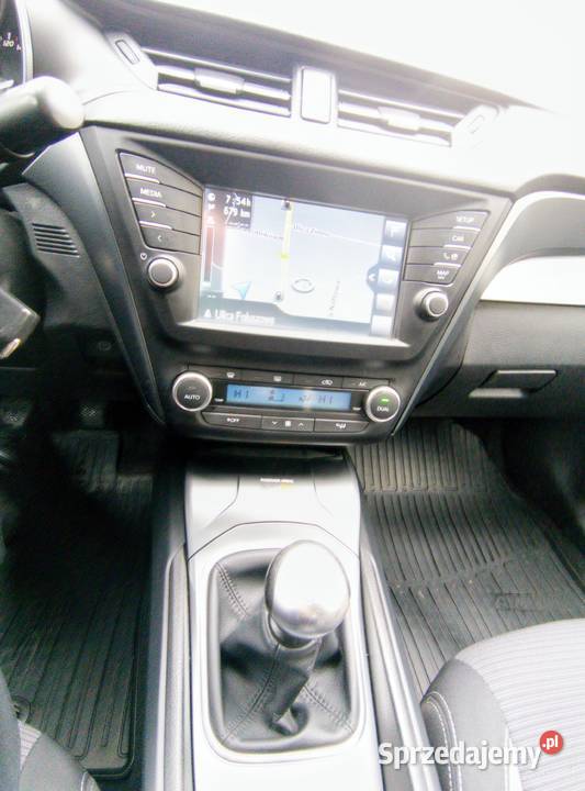 Toyota Avensis model 2017 Sulechów