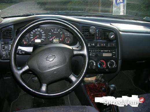 Nissan Primera welurowa tapicerka sprzedam