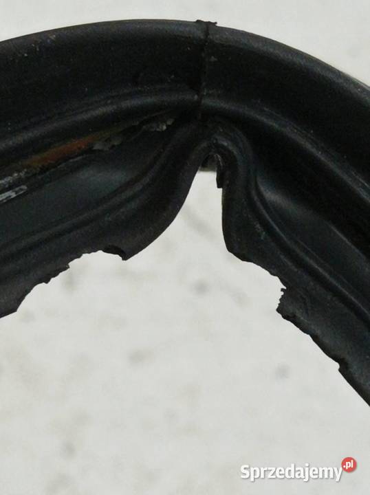 USZCZELKA KLAPY BAGAŻNIKA KAROSERYJNA E16 E17 Uszczelki