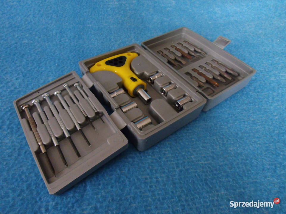 komplet narzędzi widoczny na zdjęciu Bielawa