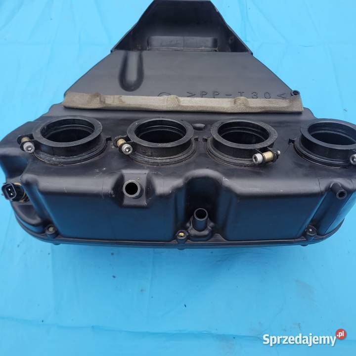 Yamaha R1 RN09 0203 airbox wlot powietrza