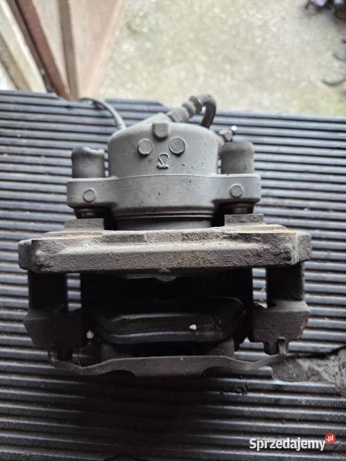 Zaciski przednie BMW E90 mazowieckie Łagów