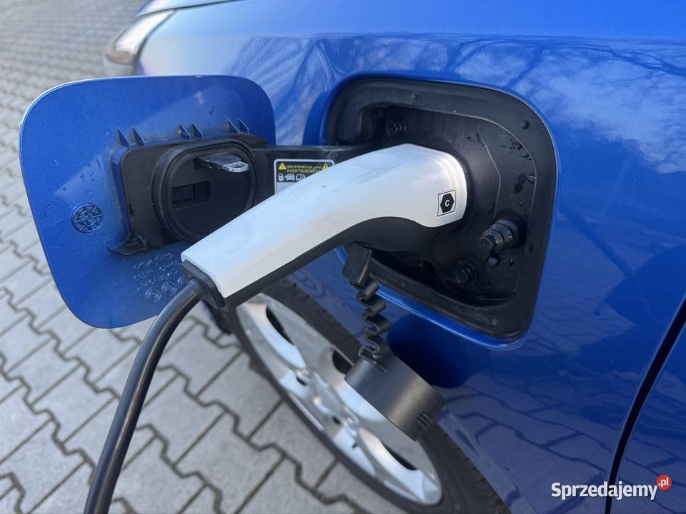 Kia Ceed SW PHEV 202324 34 LBusiness Line kurtyny powietrzne Byczyna