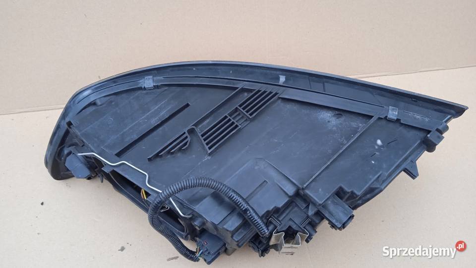 VOLVO S40 V50 II FL LAMPA PRZÓD PRAWA EU Lampy przednie Zbierkowo