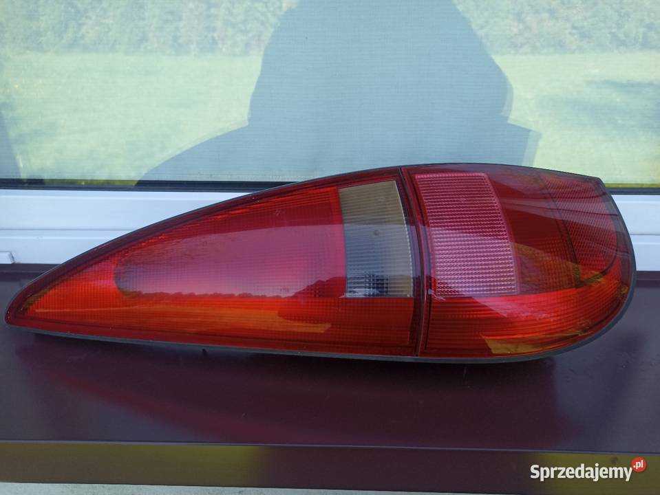 Renault Laguna 1 I kombi lampa tył tylna lewa łódzkie Sieradz