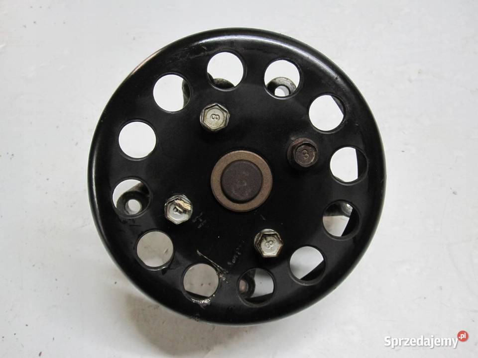 Hyundai i30 16 B G4FC 10r 125 Pompa wody sprzedam
