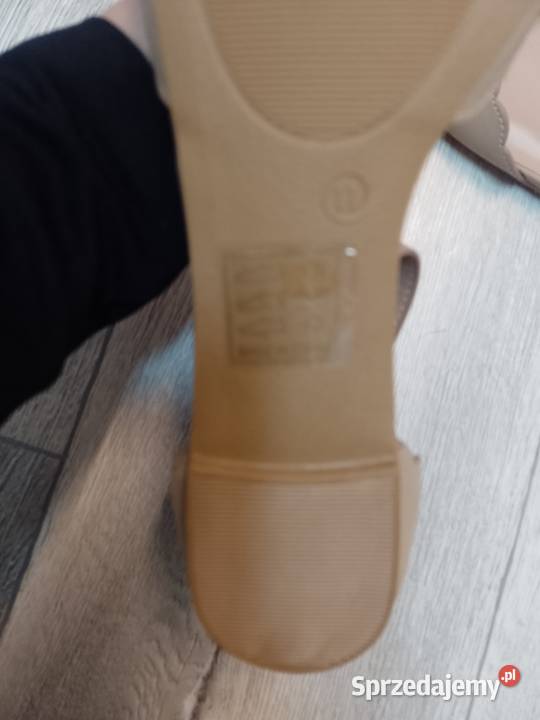 4243 Beżowe baleriny wieczorowe z zapięciem NOWE inna Kraków