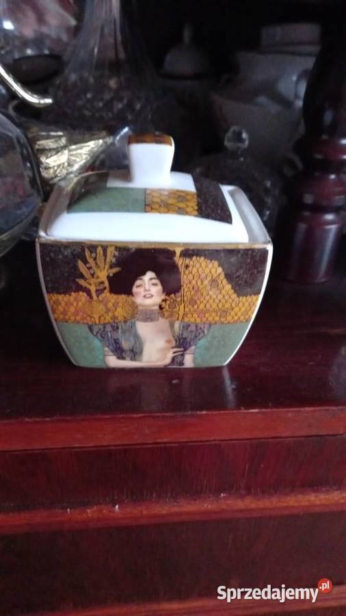 Porcelanowa duża cukiernica na stopce i inne