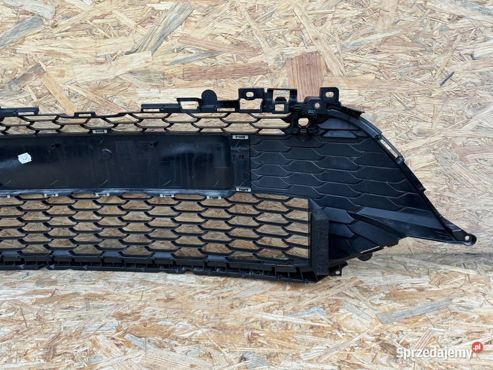 Kratka zderzaka przód środkowa Toyota corolla sprzedam