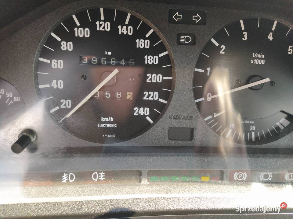 BMW 3 E30 18benz klimatyzacja 1 właściciel możliwa zamiana Starachowice