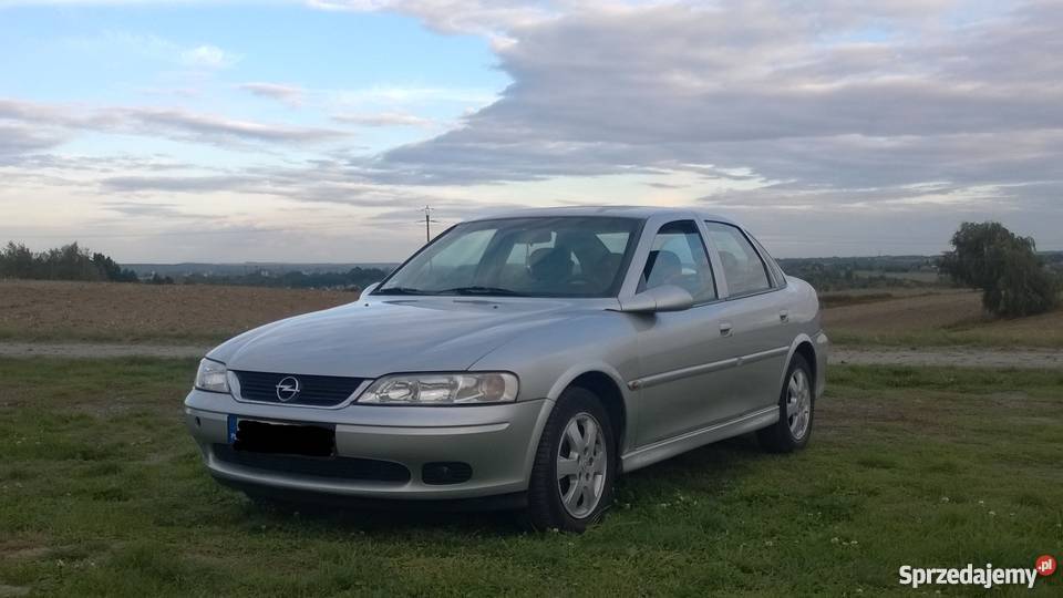 Opel Vectra B 18 welurowa tapicerka