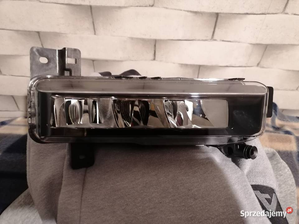 HALOGEN BMW G30 G31 G32 PRAWY Skwierzyna